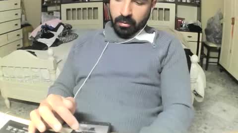 hugeveiny online show from 13, 4, 2026