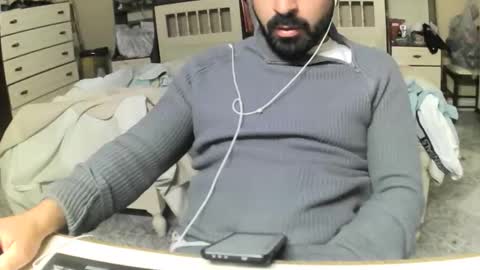 hugeveiny online show from 16, 4, 2026