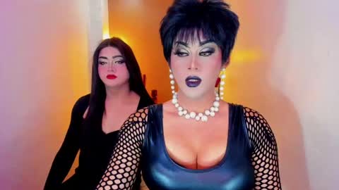 Snapshot of hugexmslovelyxcock chatting on 12, 4, 2026 MsLovely online show from 12, 4, 2026