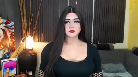 Snapshot of hugexmslovelyxcock chatting on 23, 4, 2026 MsLovely online show from 23, 4, 2026