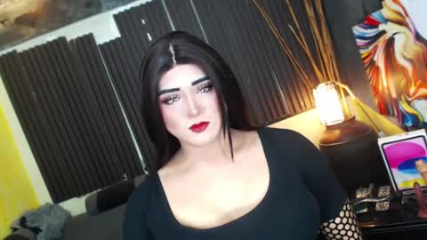 Snapshot of hugexmslovelyxcock chatting on 28, 4, 2026 MsLovely online show from 28, 4, 2026