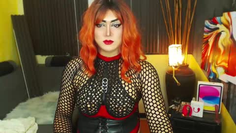 Snapshot of hugexmslovelyxcock chatting on 15, 5, 2026 MsLovely online show from 15, 5, 2026