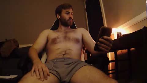 Snapshot of hungbro_420 chatting on 16, 12, 2025 hungbro_420 online show from 16, 12, 2025