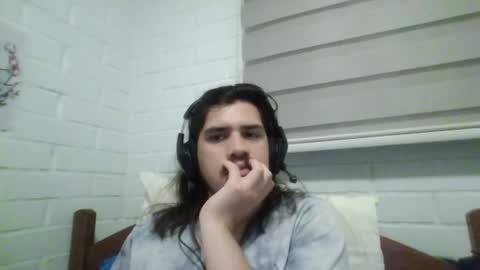 Snapshot of hungweeb chatting on 14, 12, 2024 Rod online show from 14, 12, 2024