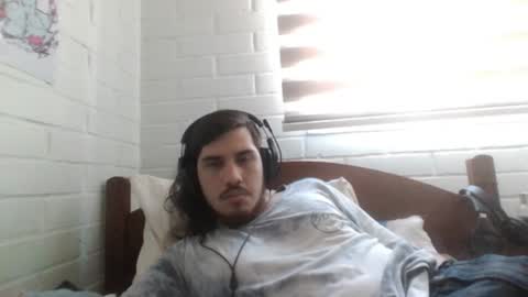 Snapshot of hungweeb chatting on 15, 12, 2024 Rod online show from 15, 12, 2024