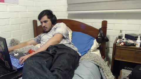 Snapshot of hungweeb chatting on 16, 12, 2024 Rod online show from 16, 12, 2024