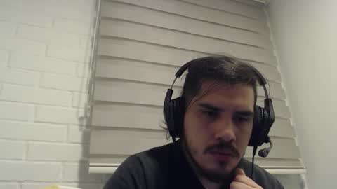 Snapshot of hungweeb chatting on 4, 2, 2025 Rod online show from 4, 2, 2025