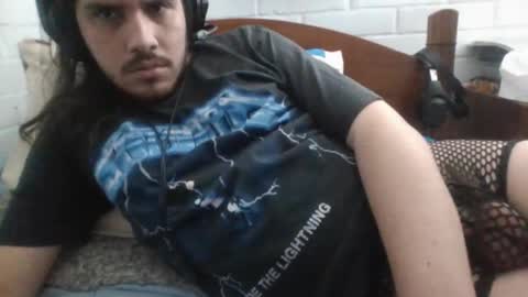 Snapshot of hungweeb chatting on 1, 3, 2025 Rod online show from 1, 3, 2025