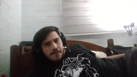 Snapshot of hungweeb chatting on 5, 3, 2025 Rod online show from 5, 3, 2025