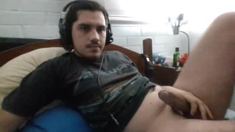 Snapshot of hungweeb chatting on 12, 3, 2025 Rod online show from 12, 3, 2025