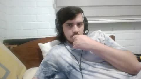 Snapshot of hungweeb chatting on 27, 10, 2025 Rod online show from 27, 10, 2025