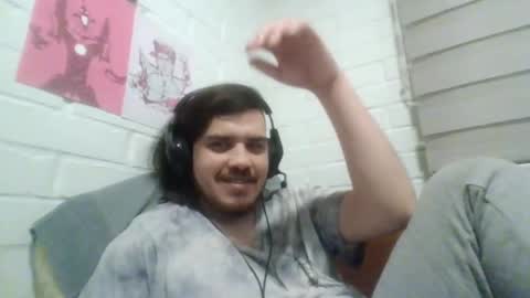 Snapshot of hungweeb chatting on 28, 10, 2025 Rod online show from 28, 10, 2025