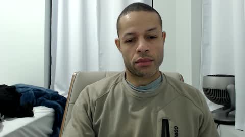 Snapshot of hungxpert chatting on 4, 3, 2025 hungxpert online show from 4, 3, 2025