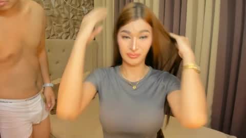 hunkhomerontop online show from 21, 4, 2026
