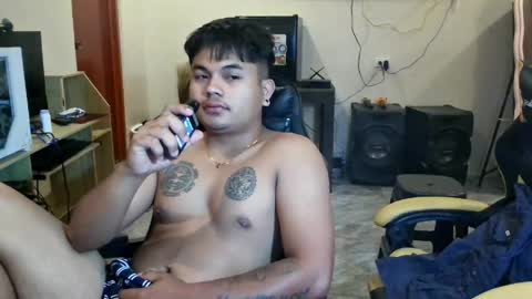 hunkyzeus online show from 21, 4, 2026