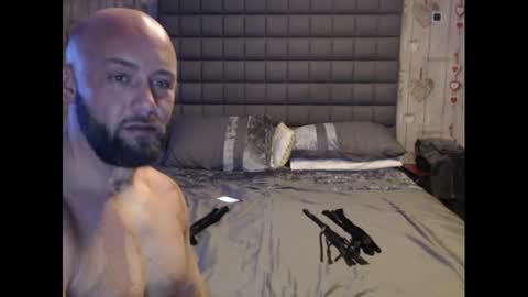 Snapshot of hunterandesme chatting on 10, 1, 2025 HunterandEsme online show from 10, 1, 2025