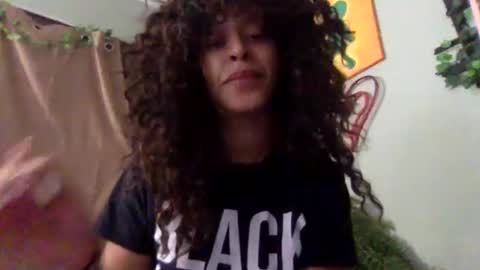 Snapshot of hunyybunz chatting on 3, 2, 2025 Goddess Hunyy online show from 3, 2, 2025