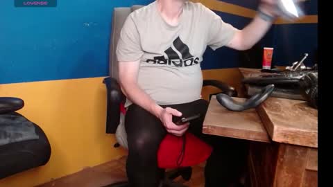 Huskyguy online show from 27, 10, 2025