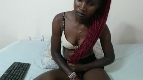 hyacinth_b online show from 30, 3, 2026