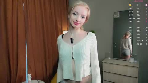 Snapshot of hypno_eyes_babe chatting on 17, 5, 2026 Kate online show from 17, 5, 2026