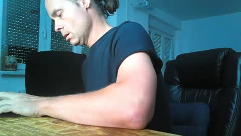 Snapshot of hypnoslutger chatting on 21, 6, 2026 hypnoslut online show from 21, 6, 2026