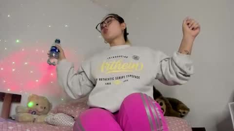 Hyun Joo online show from 19, 3, 2026