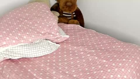 Hyun Joo online show from 16, 4, 2026