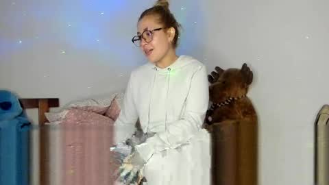 Hyun Joo online show from 23, 4, 2026