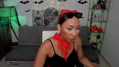 Snapshot of i_lulu chatting on 31, 10, 2025 Lul  online show from 31, 10, 2025