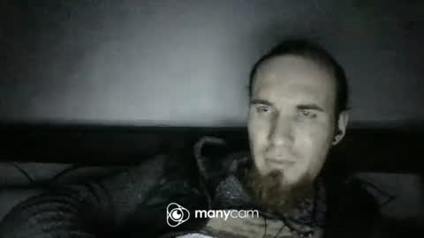 Snapshot of iam_leooo chatting on 3, 1, 2025 juan and roxana online show from 3, 1, 2025