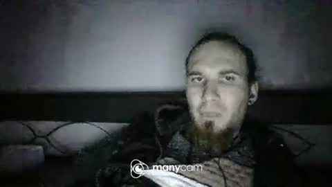 Snapshot of iam_leooo chatting on 5, 1, 2025 juan and roxana online show from 5, 1, 2025