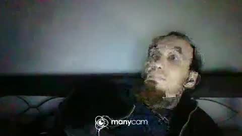 Snapshot of iam_leooo chatting on 5, 3, 2025 juan and roxana online show from 5, 3, 2025