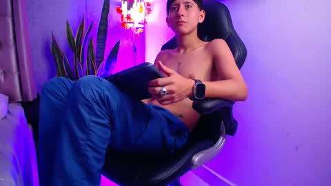 Snapshot of iam_smiths chatting on 3, 3, 2026 I A M S M I T H S online show from 3, 3, 2026