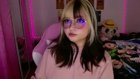 Snapshot of iam_zoechan chatting on 22, 4, 2026 Zoe 3 online show from 22, 4, 2026