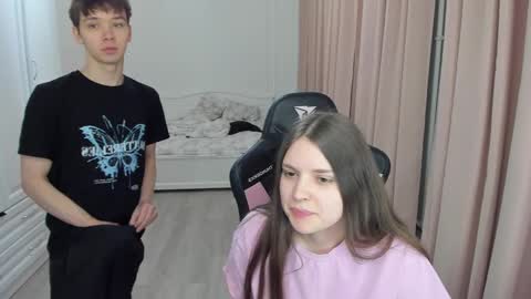 Cassie  STREAMS HERE EVERYDAY online show from 24, 2, 2025