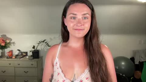 Snapshot of iamcrystalann chatting on 11, 6, 2026 Crystal online show from 11, 6, 2026