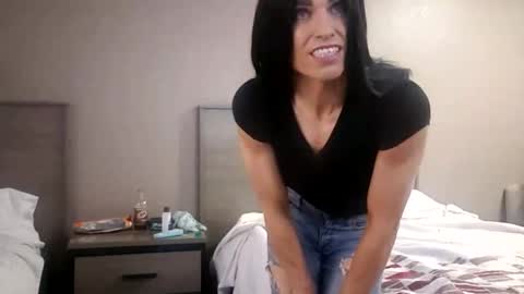 Snapshot of iamjoshuaedward chatting on 6, 1, 2025 Joslynn online show from 6, 1, 2025