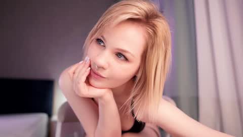 Nina  online show from 18, 1, 2025