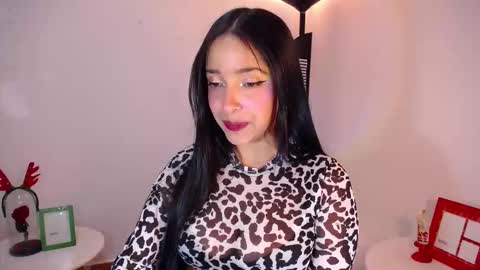 Snapshot of iamroxanne chatting on 21, 12, 2025 Camila online show from 21, 12, 2025