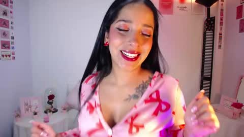 Snapshot of iamroxanne chatting on 17, 5, 2026 Camila online show from 17, 5, 2026