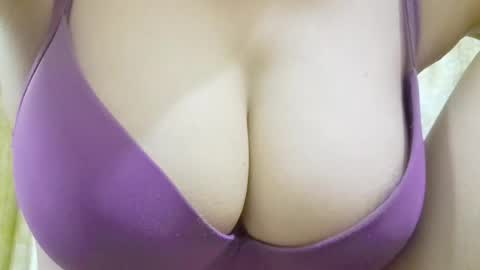 Snapshot of iamsomeone1234 chatting on 27, 5, 2026 Iamnidhicam online show from 27, 5, 2026