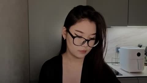 iamyuki_ online show from 21, 12, 2025