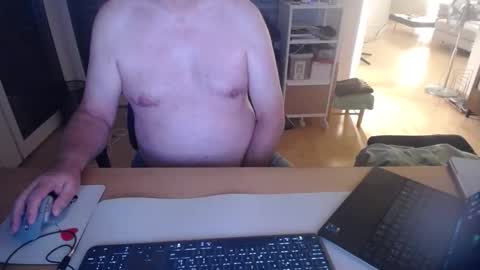 Snapshot of iandy12 chatting on 8, 9, 2025 iandy12 online show from 8, 9, 2025