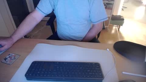 Snapshot of iandy12 chatting on 5, 10, 2025 iandy12 online show from 5, 10, 2025