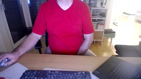 Snapshot of iandy12 chatting on 16, 10, 2025 iandy12 online show from 16, 10, 2025