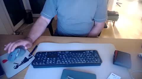 Snapshot of iandy12 chatting on 19, 10, 2025 iandy12 online show from 19, 10, 2025