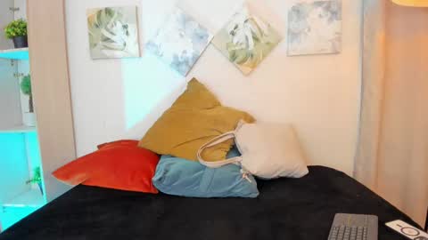 ian  online show from 6, 11, 2025