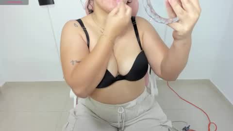 Snapshot of ibeth_diaz chatting on 26, 11, 2025 ibeth_diaz online show from 26, 11, 2025