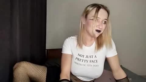 Jade online show from 15, 12, 2025