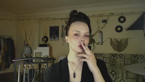 Nina online show from 19, 4, 2026